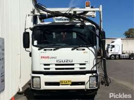 2012 Isuzu FVY1400 - picture1' - Click to enlarge