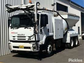 2012 Isuzu FVY1400 - picture2' - Click to enlarge