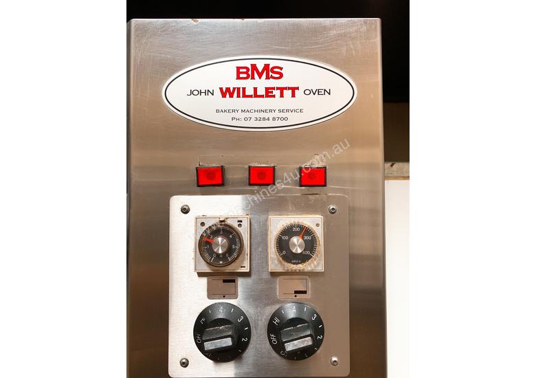 caption John Willet Oven - Must go this week