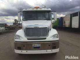 2017 Freightliner Columbia CL112 - picture1' - Click to enlarge