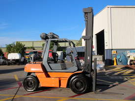 TOYOTA 6 TON FORKLIFT 5FG60 - picture1' - Click to enlarge