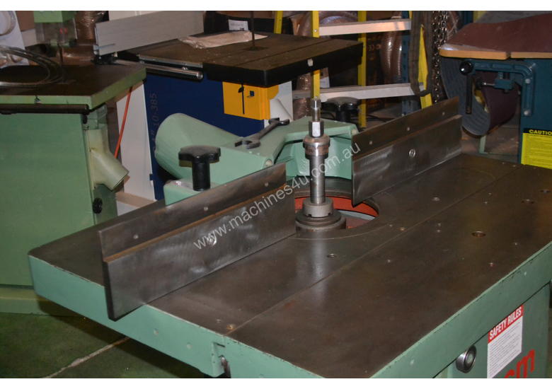 caption SCM sliding table spindle moulder