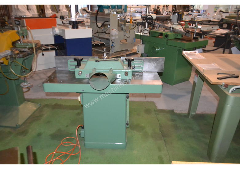 caption SCM sliding table spindle moulder