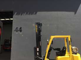 HYSTER H2.5TX Counterbalance Forklift with Sideshift & Hydraulic Fork Positioner - picture1' - Click to enlarge