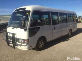 1997 Toyota Coaster 50 Series Deluxe - picture2' - Click to enlarge