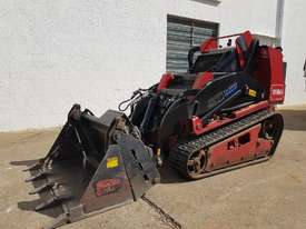 Used Toro TX1000 Mini Loader - picture0' - Click to enlarge