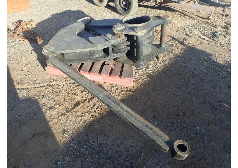 caption Wood Shear Attachment to Suit 30 Ton Excavator