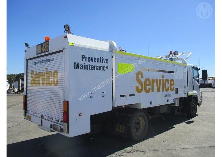caption Isuzu FSR850