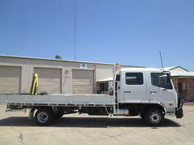 Mitsubishi Fighter 1024 Tray Truck - picture2' - Click to enlarge