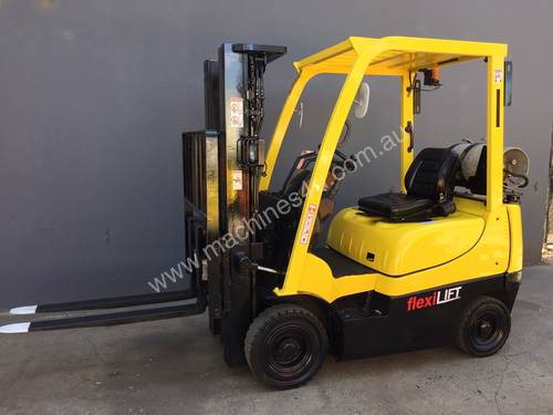HYSTER H1.5TX Counterbalance Forklift with Side-Shift Fork Positioner