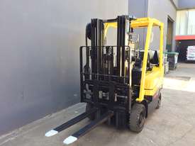 HYSTER H1.5TX Counterbalance Forklift with Side-Shift Fork Positioner - picture1' - Click to enlarge