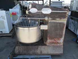 Aust Bakery Equip Dough Mixer - picture0' - Click to enlarge