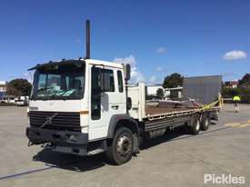 1997 Volvo FL6 - picture2' - Click to enlarge