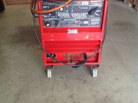 Welding machine for sale - picture0' - Click to enlarge