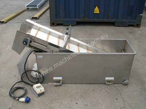 Stainless Steel Motorised Incline Wash Bath Conveyor - Presma