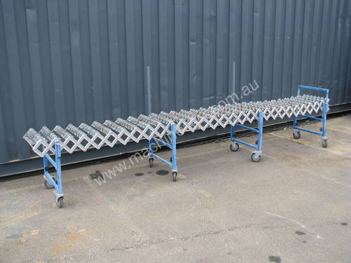 Accordion Expandable Roller Conveyor - 4m long