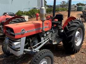 Massey Ferguson 135 4 x 2 Tractor, 5477 Hrs - picture1' - Click to enlarge