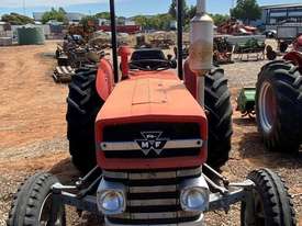 Massey Ferguson 135 4 x 2 Tractor, 5477 Hrs - picture2' - Click to enlarge