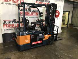 TOYOTA 7FBE20 53053 1.8 TON 1800 KG CAPACITY 3 WHEEL COUNTER BALANCED FORKLIFT CONTAINER MAST - picture0' - Click to enlarge