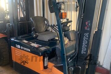 Toyota Forklift 7FBE18 - IDEAL WAREHOUSE MACHINE