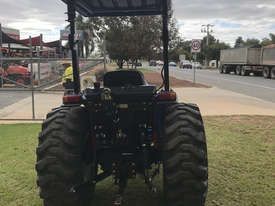 New Holland Workmaster 40 FWA/4WD Tractor - picture2' - Click to enlarge