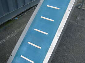 Incline Belt Conveyor - 2.6m long - picture1' - Click to enlarge