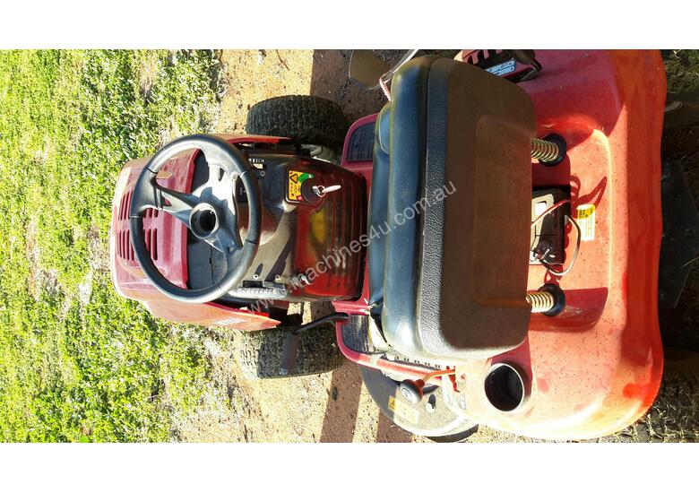 caption MTD20042 Ride on Mower