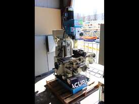 Hafco Metalmaster Horizontal Vertical Milling Machine - picture0' - Click to enlarge