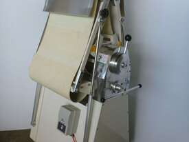 DOUGH SHEETER REVERSIBLE 520MM BELT - picture1' - Click to enlarge