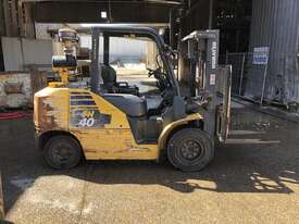 Forklift Komatsu 4 tonne diesal - picture0' - Click to enlarge