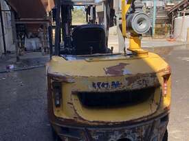 Forklift Komatsu 4 tonne diesal - picture2' - Click to enlarge