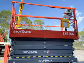 SkyJack SJIII 4632 Electric Scissor Lift  - picture0' - Click to enlarge