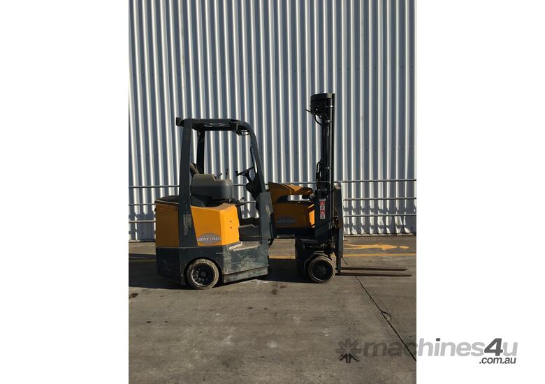 caption 2.0T Battery Electric Narrow Aisle Forklift