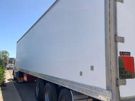Southern Cross 48' Refrigerated Triaxle Pantec - picture0' - Click to enlarge