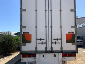 Southern Cross 48' Refrigerated Triaxle Pantec - picture2' - Click to enlarge