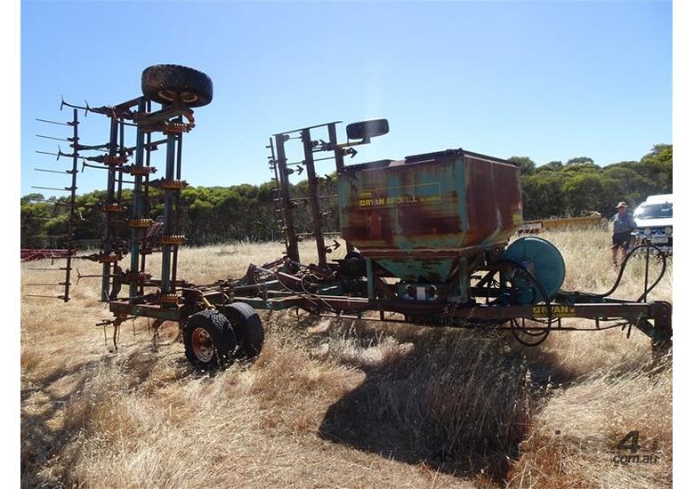 caption Ryan Tillage Equipment 90 Series Tow Behind Air Seeder
