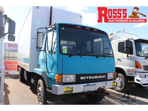 1988 Mitsubishi FM 555 MS Rigid Pantech Truck