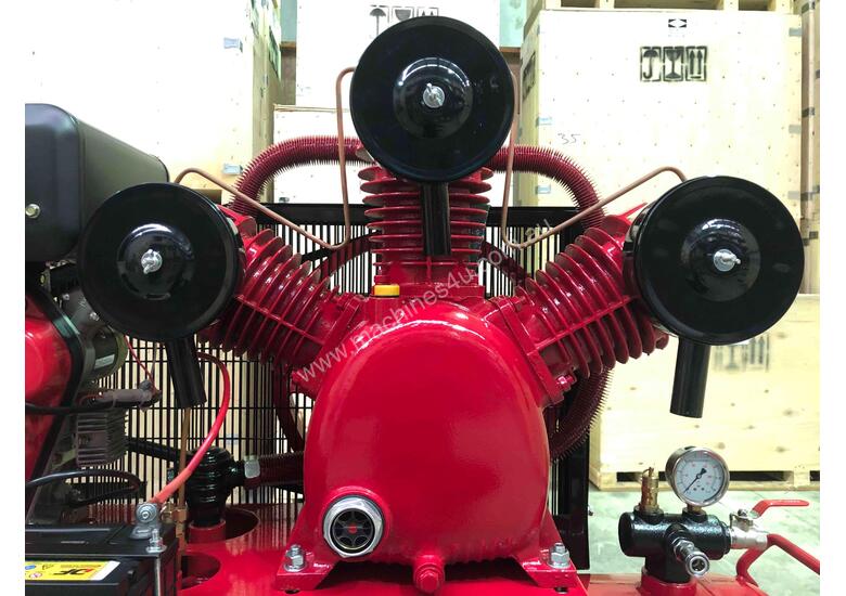caption BOSS 42 CFM/ 10HP DIESEL COMPRESSOR ON 160L TANK