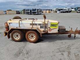 Redstar Trailer Fuel Trailer - picture0' - Click to enlarge