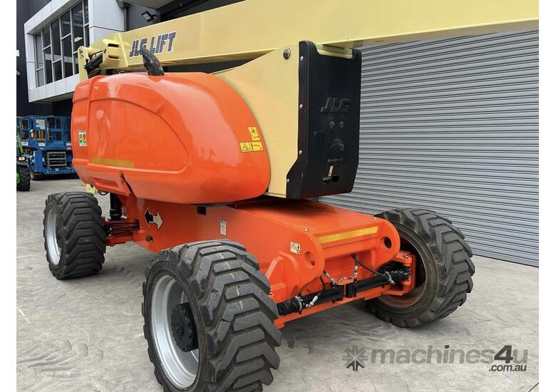 JLG 800AJ - 80ft Rough Terrain Knuckle Boom Lift