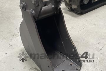 200 Service Bucket - 1.4 - 3 T Excavators