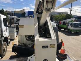 Insulated Bucket Truck - picture2' - Click to enlarge