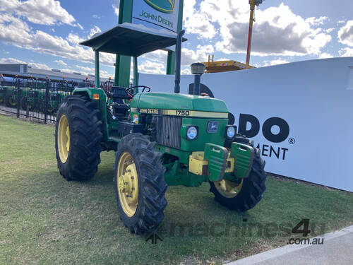 John Deere 1750 FWA/4WD Tractor