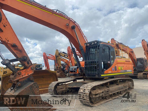 Doosan DX300LC Excavator