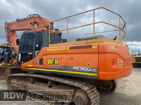 Doosan DX300LC Excavator - picture1' - Click to enlarge