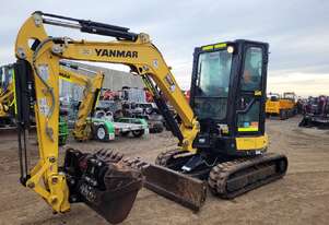 2021 YANMAR VIO35-6 EXCAVATOR WITH FULL CAB, CIVIL SPEC, HITCH AND BUCKETS. LOW 500 HOURS.