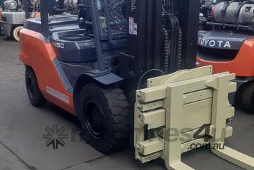 ACTIVE FORKLIFTS - 2015 Toyota 5 ton diesel container entry forklift for sale-side shift rotating cl