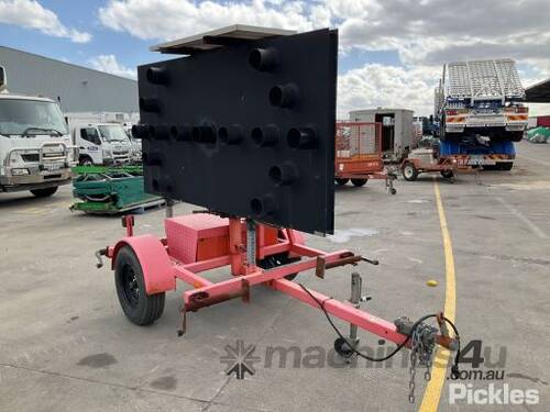 Buy Used 2006 Ver-mac Vermac Arrow Board Trailer Mounted Trailers in