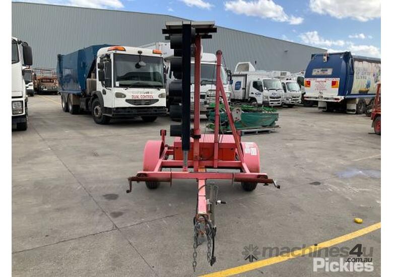 Buy Used 2006 Vermac Vermac Arrow Board Trailer Mounted Trailers in