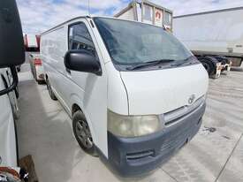 Toyota Hiace 200 - picture0' - Click to enlarge